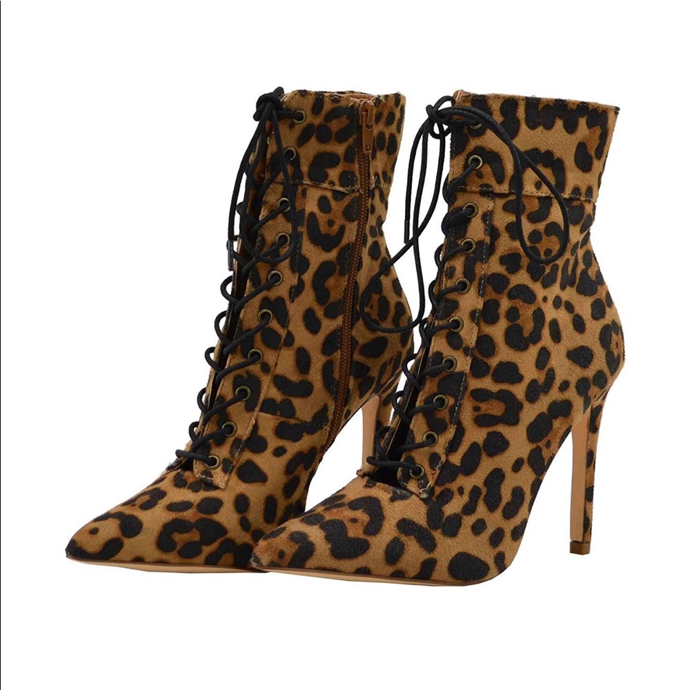 Olivia Jaymes ankle booties